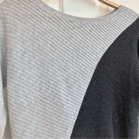 EXPRESS Grey Colorblock Ribbed Long Hi-Low Tunic Sweater - Picture 3 of 5